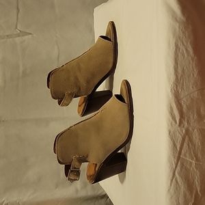 Frye Open Toe Open Heel Suede Tan Gray 7B